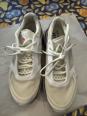 Women’s Adidas by Stella McCartney size 8.5